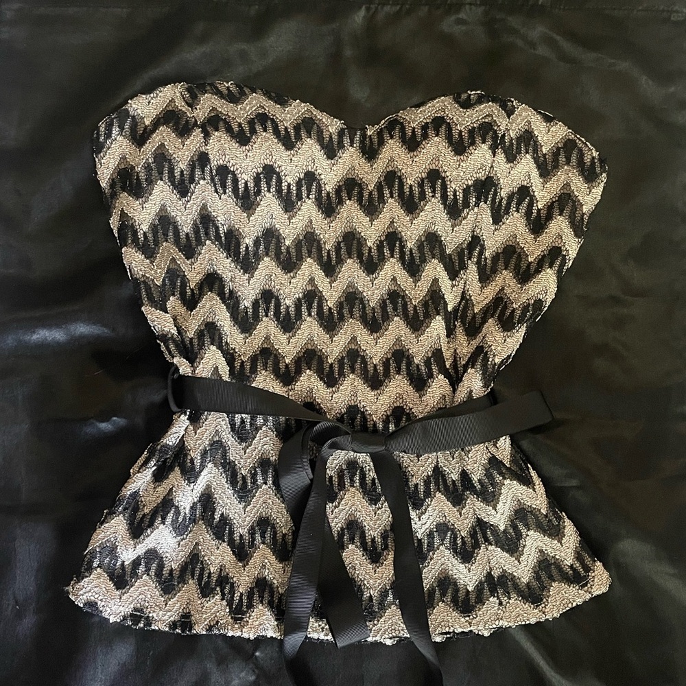 Joyce Leslie Black and White Chevron Strapless Top